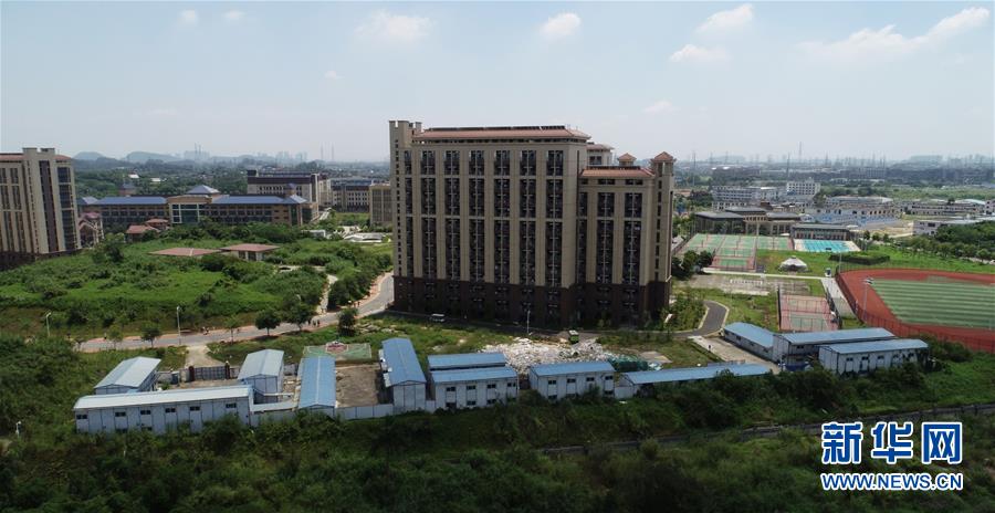 （在習(xí)近平新時(shí)代中國特色社會主義思想指引下&mdash;&mdash;新時(shí)代新作為新篇章&middot;圖文互動(dòng)）（1）&ldquo;我們給火箭做減重&rdquo;&mdash;&mdash;高?？萍紕?chuàng)新進(jìn)行時(shí)