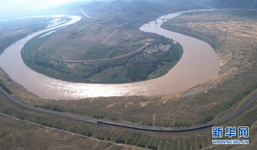 （走讀黃河&middot;圖文互動(dòng)）（1）中衛(wèi)：33萬畝沙區(qū)變灌區(qū)