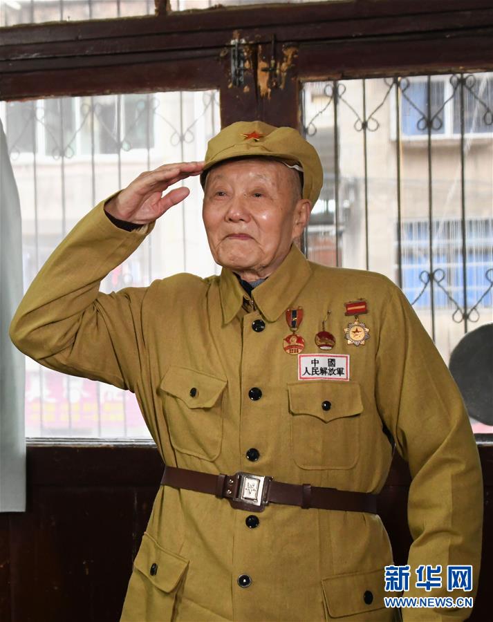 (壯麗70年·奮斗新時代——共和國榮光)(1)張富清:緊跟黨走,做黨的好戰(zhàn)士