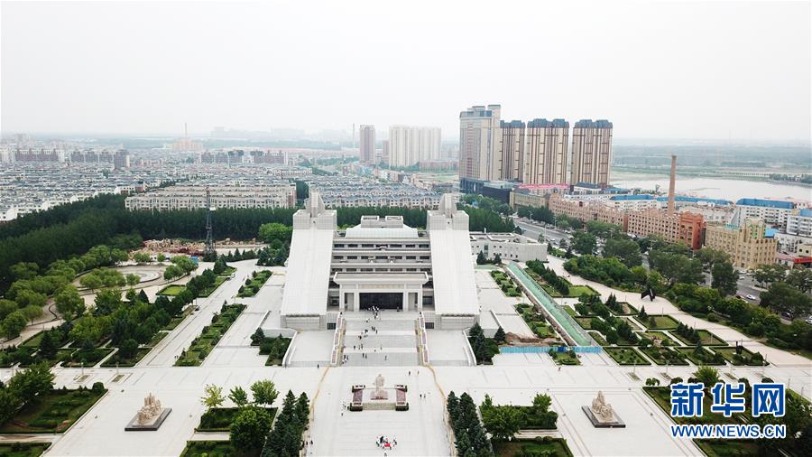 （圖文互動(dòng)）（11）當(dāng)好標(biāo)桿旗幟 建設(shè)百年油田&mdash;&mdash;寫(xiě)在大慶油田發(fā)現(xiàn)60周年之際