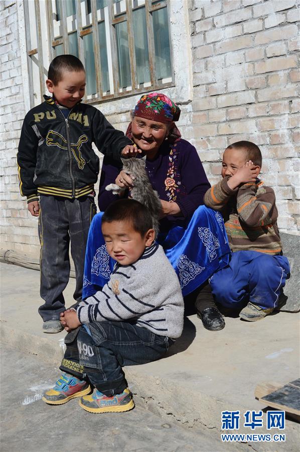 （壯麗70年&middot;奮斗新時(shí)代&mdash;&mdash;共和國(guó)榮光&middot;圖文互動(dòng)）（1）中國(guó)，一生的守護(hù)&mdash;&mdash;記&ldquo;人民楷模&rdquo;國(guó)家榮譽(yù)稱號(hào)獲得者布茹瑪汗&middot;毛勒朵