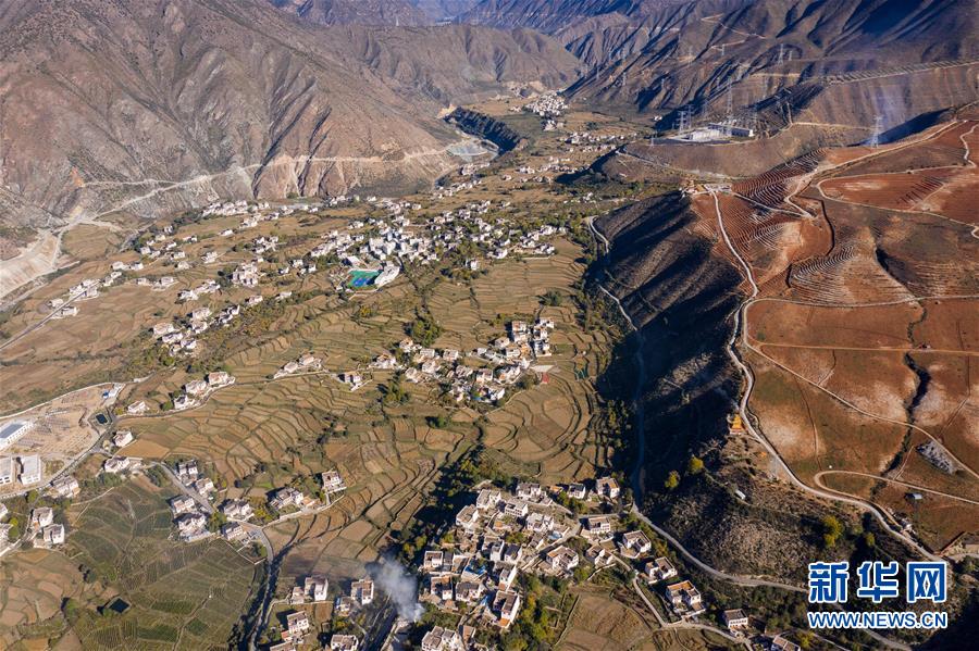 （圖文互動(dòng)）（6）香巴拉并不遙遠(yuǎn)&mdash;&mdash;寫(xiě)在潔白的現(xiàn)代藏鄉(xiāng)