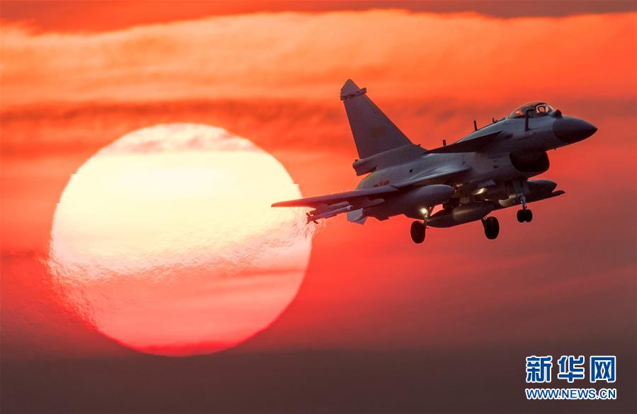 （人民空軍70年&middot;圖文互動）（1）奮飛空天向打贏&mdash;&mdash;人民空軍戰(zhàn)斗力建設成就述評