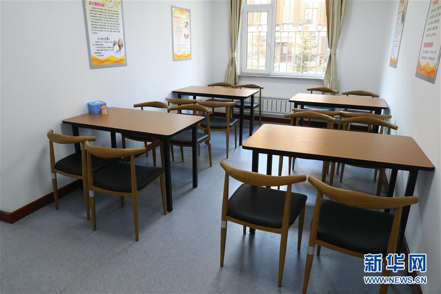 (四中全會(huì)精神在基層·圖文互動(dòng))(7)棚改區(qū)的民生新事:給回遷居民補(bǔ)上康養(yǎng)服務(wù)短板