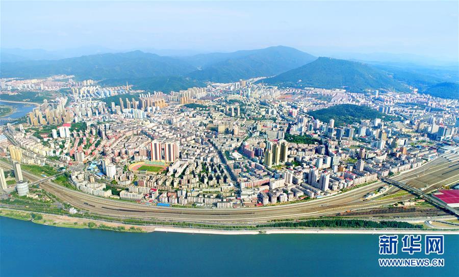 （新華全媒頭條&middot;四中全會精神在基層&middot;圖文互動）（1）沖破衰退循環(huán) 引領生態(tài)崛起&mdash;&mdash;東北老工業(yè)基地城市本溪綠色轉(zhuǎn)型煥發(fā)朝氣