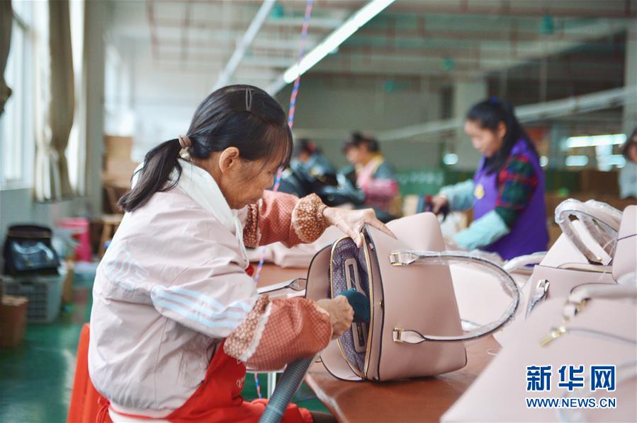 （圖文互動）（3）人回鄉(xiāng)、錢回流、企回遷&mdash;&mdash;一個大石山區(qū)貧困縣的返鄉(xiāng)創(chuàng)業(yè)故事 