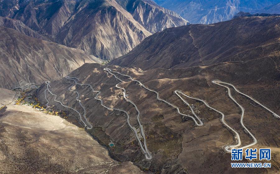 （新華全媒頭條&middot;圖文互動）（1）格?；ㄩ_滿天路&mdash;&mdash;寫在川藏公路通車65周年之際