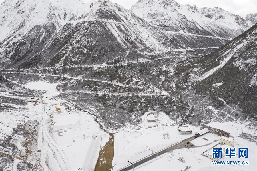 （新華全媒頭條&middot;圖文互動）（2）格?；ㄩ_滿天路&mdash;&mdash;寫在川藏公路通車65周年之際