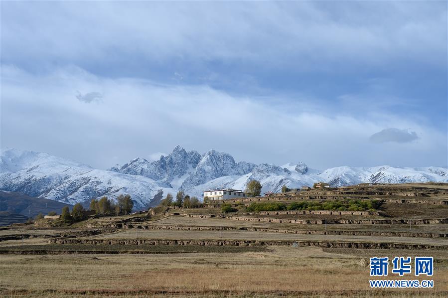 （新華全媒頭條&middot;圖文互動）（14）格?；ㄩ_滿天路&mdash;&mdash;寫在川藏公路通車65周年之際