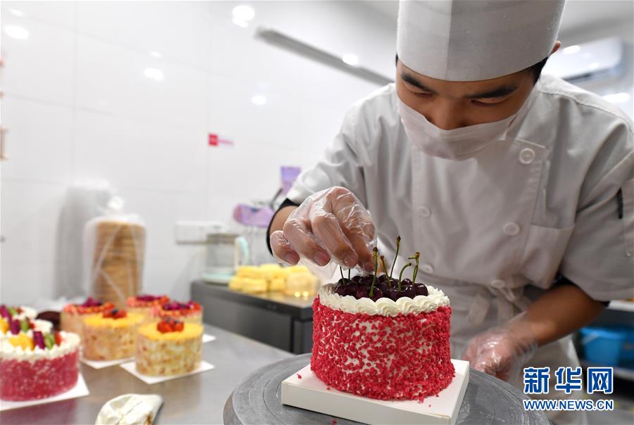 （新華全媒頭條&middot;圖文互動(dòng)）（3）一個(gè)內(nèi)陸大省的開放朋友圈