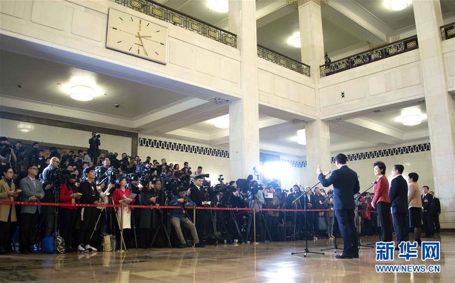 （兩會&middot;面對面）（14）全國政協(xié)委員接受采訪