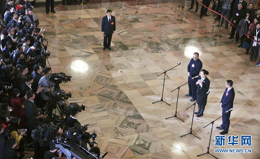 （兩會&middot;面對面）（16）全國政協委員接受采訪