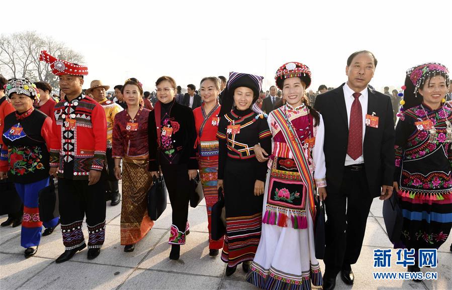 （兩會(huì)&middot;人大開(kāi)幕&middot;XHDW）（4）十三屆全國(guó)人大二次會(huì)議開(kāi)幕