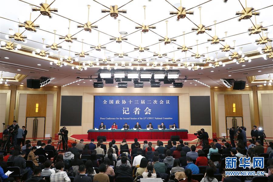 （兩會(huì)）（2）政協(xié)委員談優(yōu)化營商環(huán)境、促進(jìn)民營經(jīng)濟(jì)高質(zhì)量發(fā)展