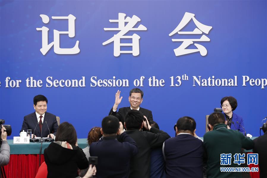 （兩會&middot;XHDW）（2）財政部部長劉昆等就&ldquo;財稅改革和財政工作&rdquo;答記者問