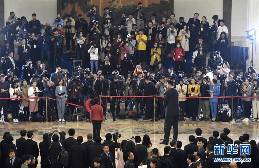 （兩會(huì)&middot;面對(duì)面）（14）全國(guó)政協(xié)委員接受采訪(fǎng)