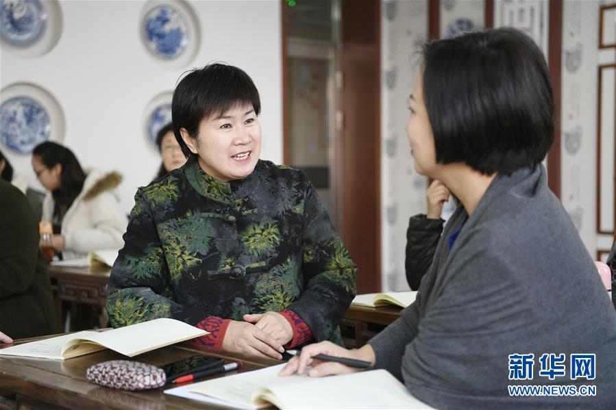 （兩會&middot;圖片故事）（7）全國人大代表馬恒燕：讓城鄉(xiāng)學(xué)生共享&ldquo;互聯(lián)網(wǎng)+教育&rdquo;優(yōu)質(zhì)資源