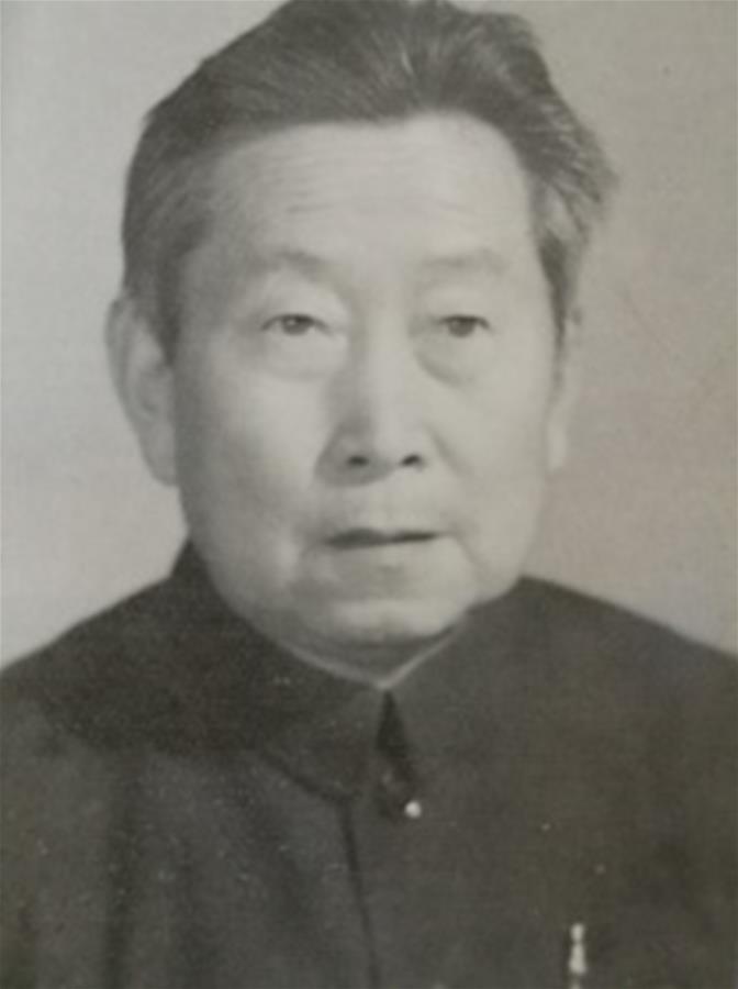 （為了民族復(fù)興&middot;英雄烈士譜&middot;圖文互動(dòng)）鄧國忠：能扛槍桿子、擅拿筆桿子的公安烈士