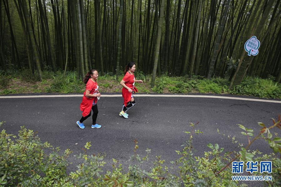 （新華全媒頭條&middot;圖文互動）（6）深入推進大保護 打造引領高質(zhì)量發(fā)展生力軍&mdash;&mdash;推動長江經(jīng)濟帶發(fā)展座談會召開四年間