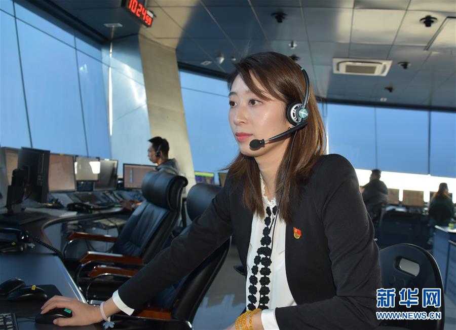 （關(guān)注春運(yùn)&middot;圖文互動(dòng)）在崗一分鐘，保證安全60秒&mdash;&mdash;記守護(hù)遠(yuǎn)航客機(jī)的&ldquo;燈塔&rdquo;管制員