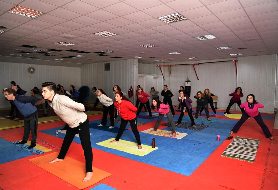 （國際&middot;圖文互動）（1）記者手記：在瑜伽中尋求療愈心靈