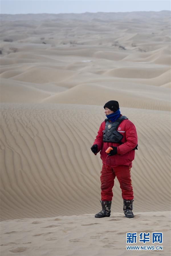 （新春走基層&middot;圖文互動）（4）大漠中，一頂帳篷守歲五年