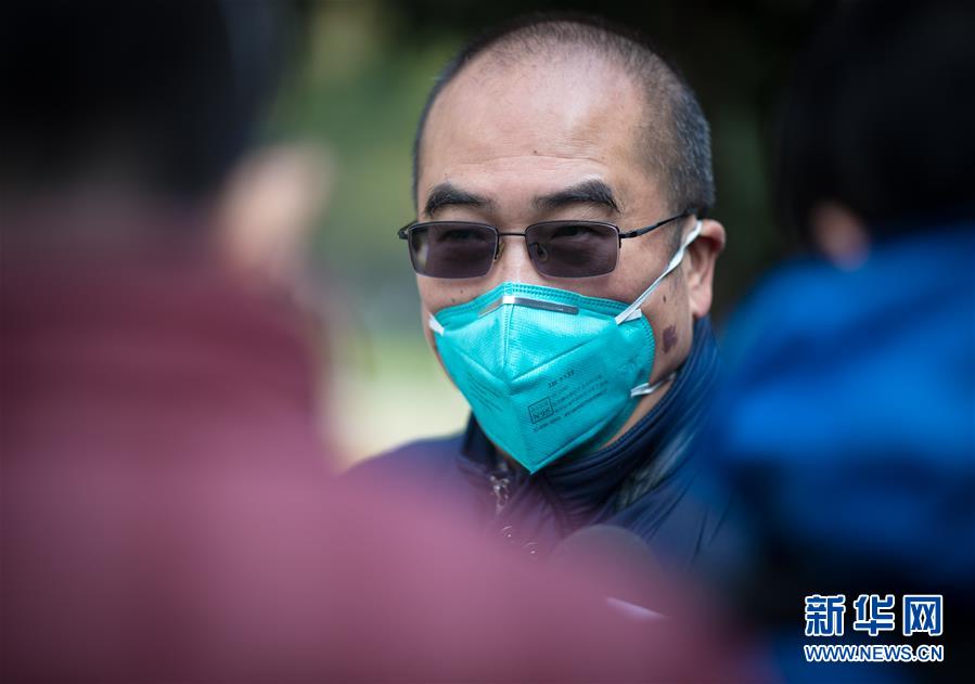 （新華全媒頭條&middot;聚焦疫情防控&middot;圖文互動）（7）拼漸凍生命 與疫魔競速&mdash;&mdash;記疫情&ldquo;風暴眼&rdquo;中武漢金銀潭醫(yī)院院長張定宇