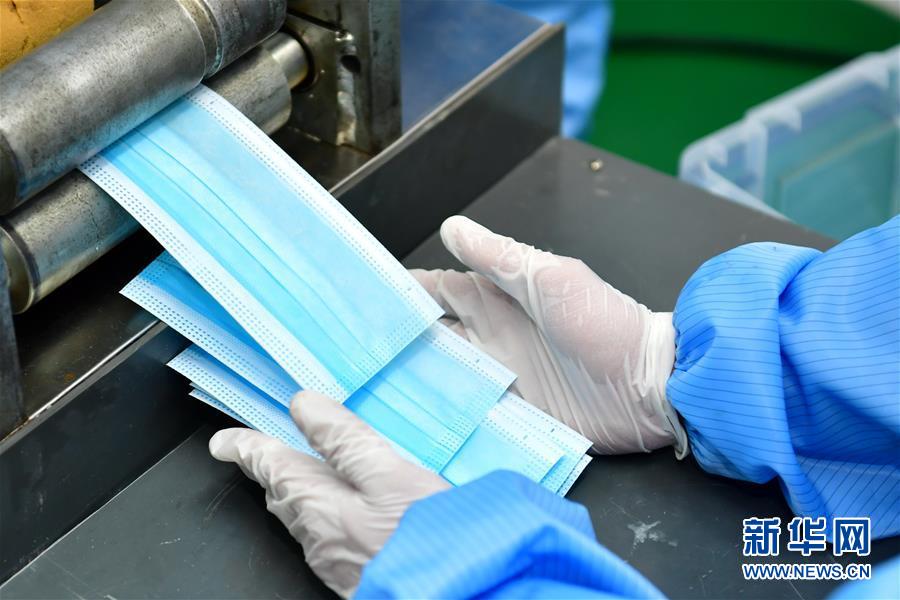 （聚焦疫情防控&middot;圖文互動(dòng)）（3）和時(shí)間賽跑&mdash;&mdash;山西防疫緊缺物資生產(chǎn)一線見聞