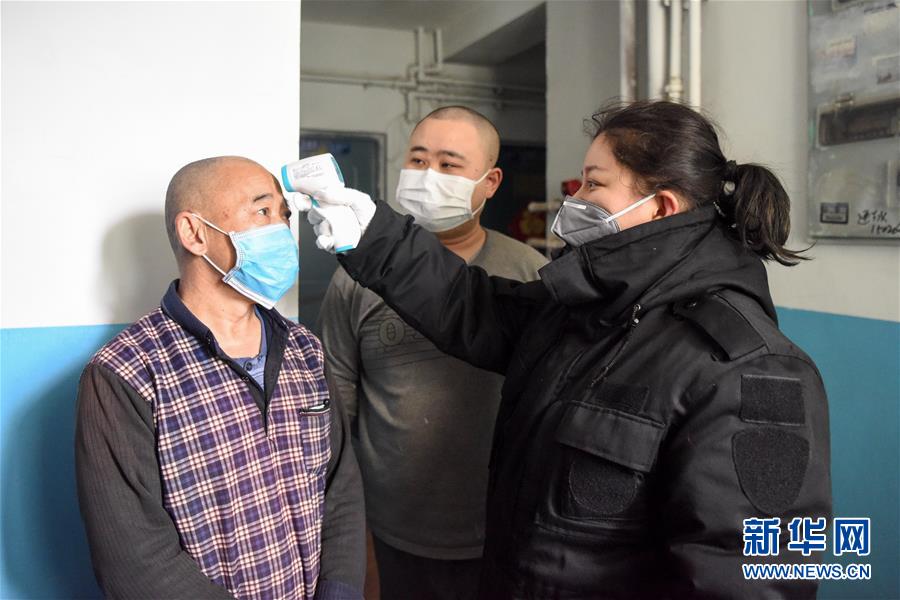 （聚焦疫情防控&middot;圖文互動）（4）&ldquo;我們多跑跑，居民更安全&rdquo;&mdash;&mdash;直擊新疆基層社區(qū)疫情防控