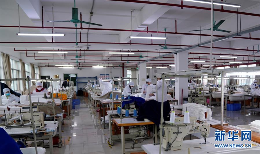 （來自經濟前沿的故事&middot;企業(yè)復工復產&middot;圖文互動）（2）堅守生產線就是保護&ldquo;生命線&rdquo;&mdash;&mdash;廣西部分企業(yè)復工生產見聞