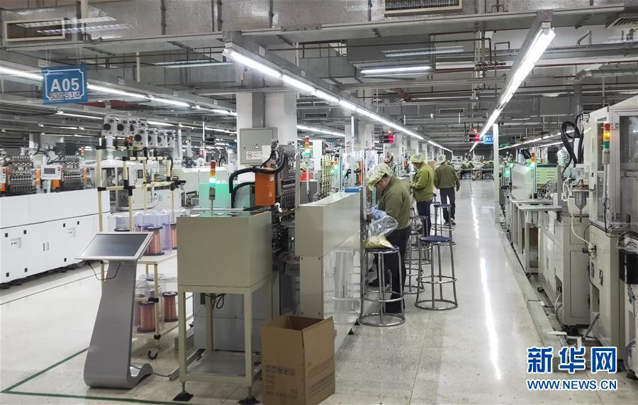 （來自經(jīng)濟(jì)前沿的故事&middot;企業(yè)復(fù)工復(fù)產(chǎn)&middot;圖文互動(dòng)）（1）看1500多名工人是如何復(fù)工的？&mdash;&mdash;湖南郴州一家企業(yè)復(fù)工目擊記 