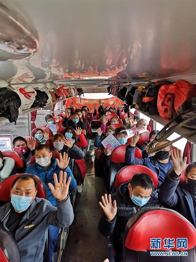 （做好六穩(wěn)工作 應(yīng)對(duì)復(fù)雜局面&middot;圖文互動(dòng)）（1）四川：&ldquo;點(diǎn)對(duì)點(diǎn)、一站式&rdquo;送農(nóng)民工安全返崗