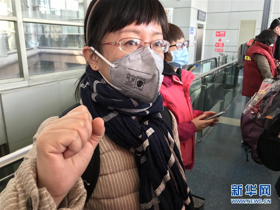 （熱點(diǎn)鮮報(bào)&middot;圖文互動(dòng)）（2）三代人的約定：父母送我援湖北，我給孩子樹榜樣