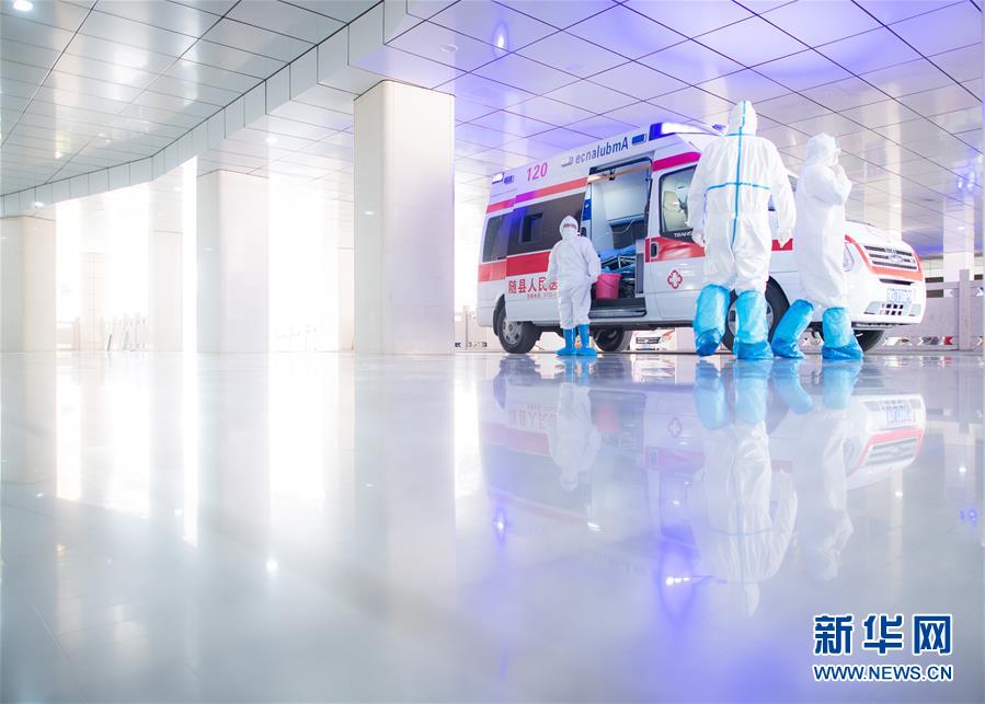 （新華全媒頭條&middot;圖文互動）（5）火線上的中流砥柱&mdash;&mdash;獻給奮戰(zhàn)在抗疫一線的醫(yī)務(wù)工作者