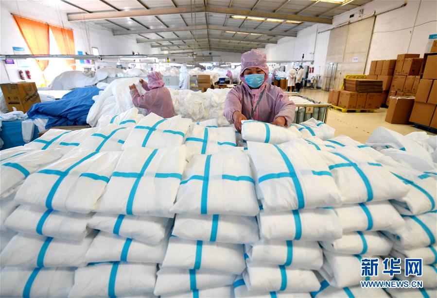 （聚焦疫情防控&middot;圖文互動(dòng)）（5）我們能多產(chǎn)一件，前方就少一份風(fēng)險(xiǎn)&mdash;&mdash;醫(yī)用防護(hù)服&ldquo;河北制造&rdquo;緊急&ldquo;起飛&rdquo;記