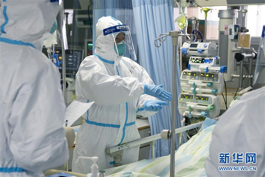 (新華全媒頭條·圖文互動(dòng))(13)滄海橫流顯本色 戰(zhàn)“疫”一線黨旗紅——全國(guó)各領(lǐng)域基層黨組織和廣大黨員奮力打好疫情防控阻擊戰(zhàn)(1)