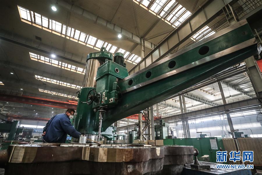 (圖文互動(dòng))(6)科學(xué)有序開復(fù)工 政企攜手渡難關(guān)——東北部分重點(diǎn)企業(yè)開復(fù)工見聞