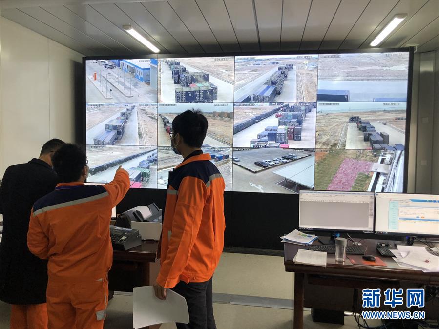 （圖文互動）（2）抓好防疫保暢，還管司機吃飯&mdash;&mdash;廣西欽州保稅港區(qū)服務(wù)企業(yè)復工見聞