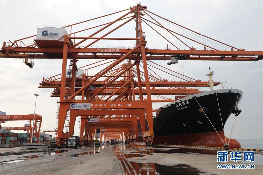 （圖文互動）（3）抓好防疫保暢，還管司機吃飯&mdash;&mdash;廣西欽州保稅港區(qū)服務(wù)企業(yè)復工見聞