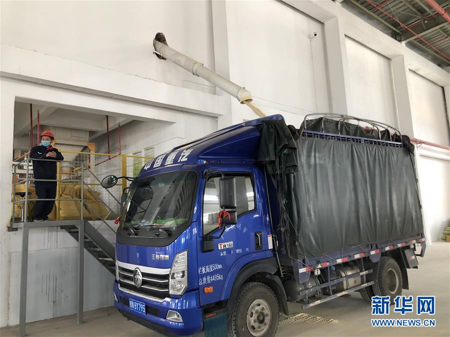 （圖文互動）（5）抓好防疫保暢，還管司機吃飯&mdash;&mdash;廣西欽州保稅港區(qū)服務(wù)企業(yè)復工見聞