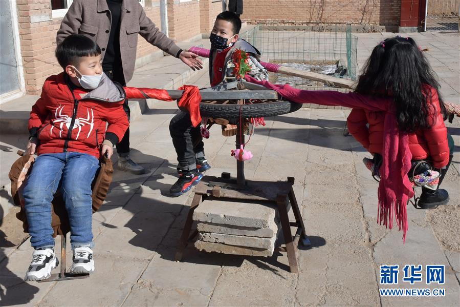 （圖文互動）&ldquo;宅&rdquo;出新境界！內蒙古一農民在家里造出游樂場