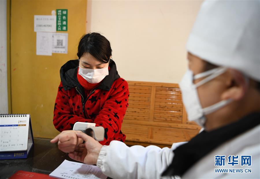 （抓好經(jīng)濟(jì)發(fā)展 應(yīng)對(duì)復(fù)雜局面&middot;圖文互動(dòng)）（1）2500萬(wàn)農(nóng)民工如何安全返崗？&mdash;&mdash;農(nóng)民工大省四川復(fù)工觀察