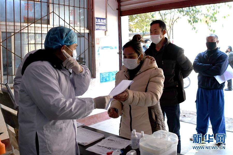 （抓好經(jīng)濟(jì)發(fā)展 應(yīng)對(duì)復(fù)雜局面&middot;圖文互動(dòng)）（3）2500萬(wàn)農(nóng)民工如何安全返崗？&mdash;&mdash;農(nóng)民工大省四川復(fù)工觀察