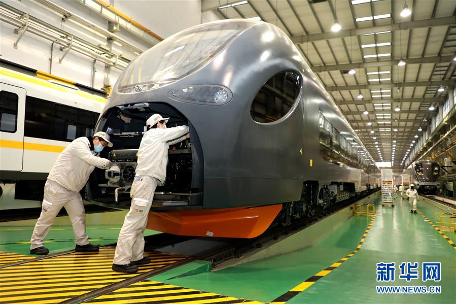 （圖文互動(dòng)）（6）吃粉擼串，商圈&ldquo;打卡&rdquo;，動(dòng)車出廠&mdash;&mdash;湖南&ldquo;標(biāo)簽&rdquo;復(fù)蘇記