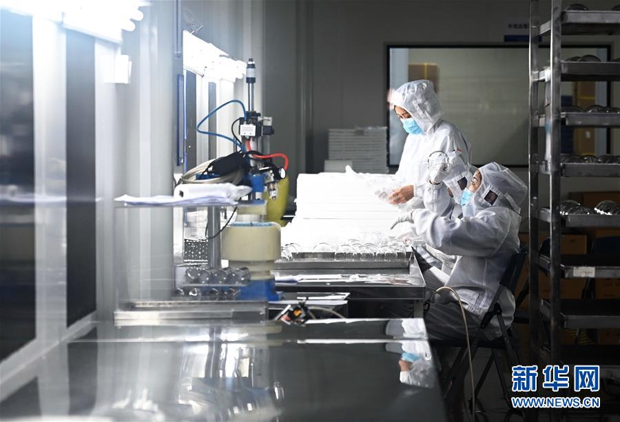 (來(lái)自經(jīng)濟(jì)前沿的故事·企業(yè)復(fù)工復(fù)產(chǎn)·圖文互動(dòng))(5)“危機(jī)中發(fā)現(xiàn)新商機(jī)”——中國(guó)科技制造企業(yè)復(fù)工復(fù)產(chǎn)觀察