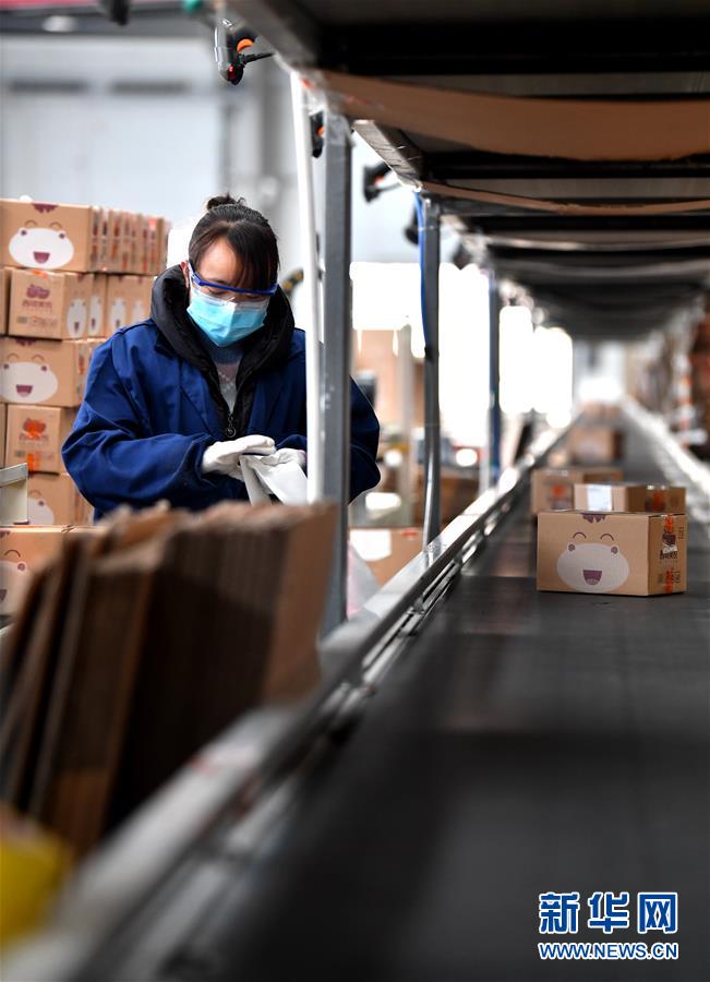 （聚焦疫情防控&middot;圖文互動）（2）&ldquo;一輛輛車出發(fā)，春暖花開的日子就不遠了&rdquo;&mdash;&mdash;西北電商大縣陜西省武功縣復工見聞