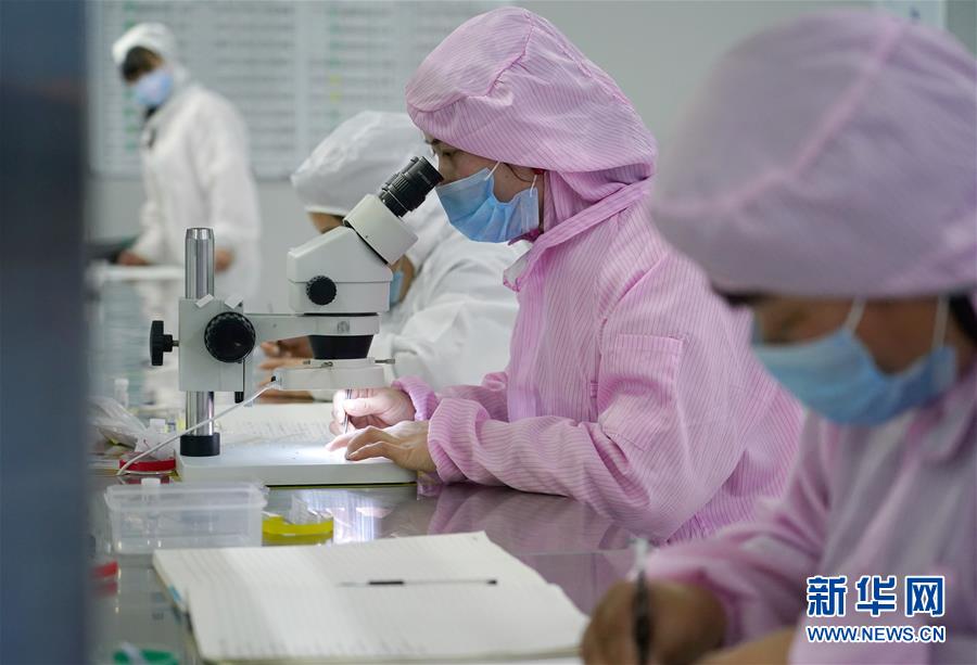 （決戰(zhàn)決勝脫貧攻堅&middot;圖文互動）（2）秦巴山區(qū)：戰(zhàn)疫戰(zhàn)貧，兩場仗都要打贏