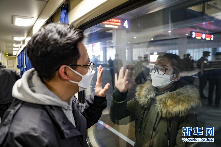 （聚焦疫情防控&middot;對(duì)口支援19省份在奮戰(zhàn)&middot;圖文互動(dòng)）（5）&ldquo;當(dāng)我們摘下口罩，看到彼此勝利的微笑&rdquo;&mdash;&mdash;重慶對(duì)口支援孝感市抗擊疫情紀(jì)實(shí)