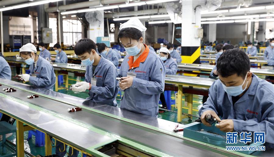 （抓好經(jīng)濟(jì)發(fā)展 應(yīng)對(duì)復(fù)雜局面&middot;圖文互動(dòng)）（4）在&ldquo;家電之都&rdquo;順德看&ldquo;中國制造&rdquo;抗壓前行 