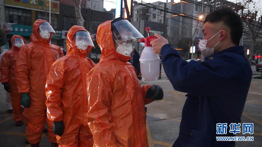 （一線(xiàn)抗疫群英譜&middot;圖文互動(dòng)）（2）洪湖有支&ldquo;毒水&rdquo;轉(zhuǎn)運(yùn)隊(duì)